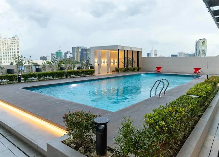 Cozy Modern Fully Furnished Unit Near It Park