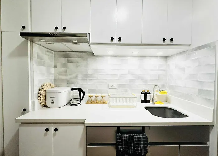 Cozy Modern Fully Furnished Unit Near It Park * Cebu